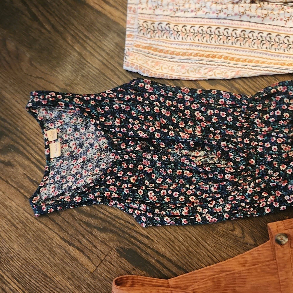 Lot Fall Clothes - Picture 4 of 8